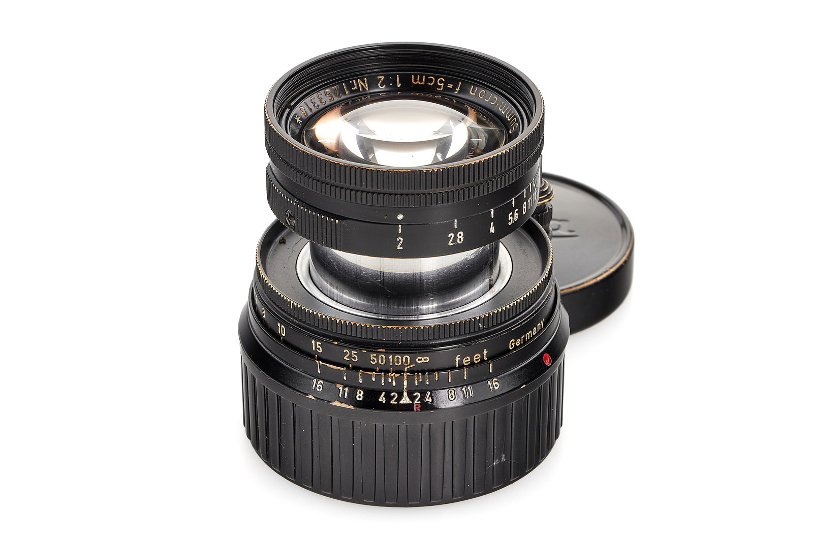 Summicron 2/5cm collapsible black paint: Highly interesting Summicron 2/5cm in M bayonet in very well made black paint finish, this collapsible version was never officially released, according to Leica records, it has been delivered on