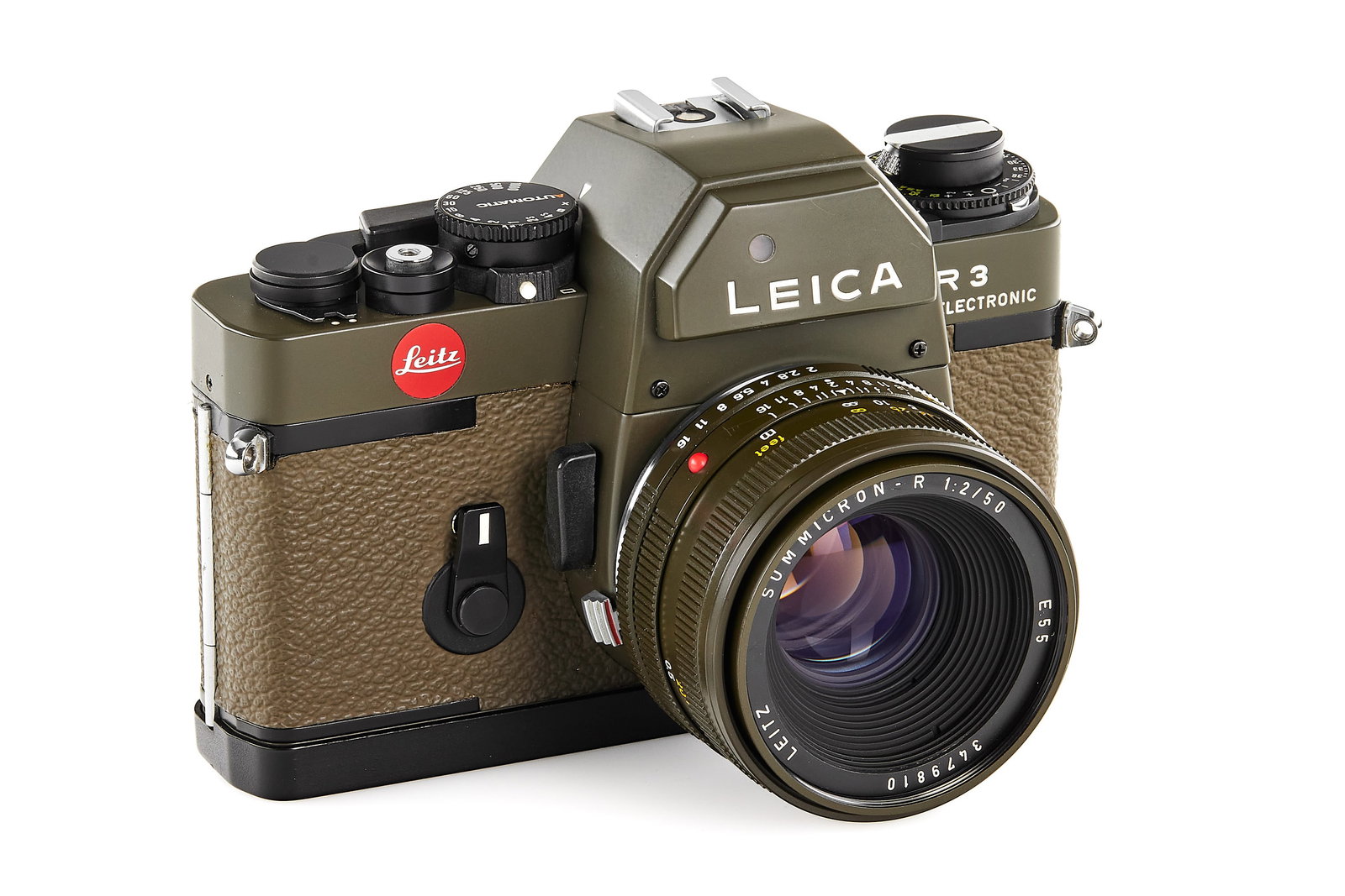 Leica R3 Safari *: Special edition olive green Leica R3 body in almost mint condition, with the engraving 'L 708' on the rear, together with matching olive green Summicron 2/50mm 11217 no.3479810, good optics with