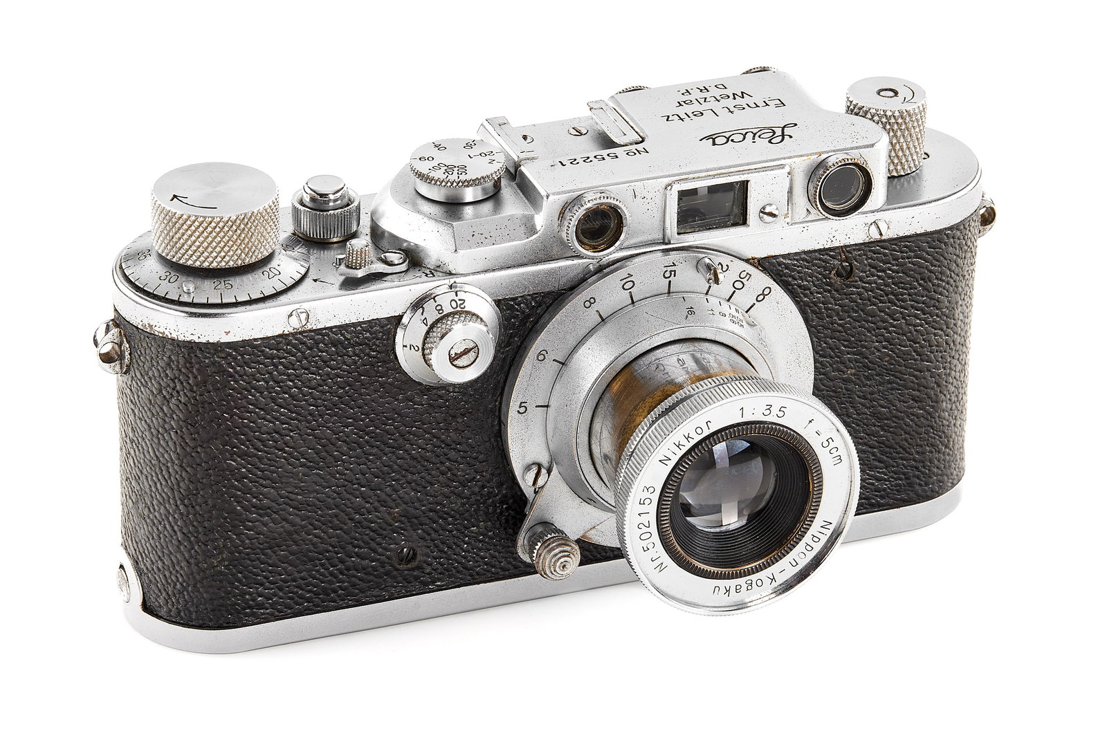 Kogaku Seiki Nippon Standard (Leica engravings) *: Very interesting and particularly well-made Japanese Leica copy, based on a postwar Nippon camera body engraved with the Leica name. Without diopter adjustment, it is offered with a finely made copy o