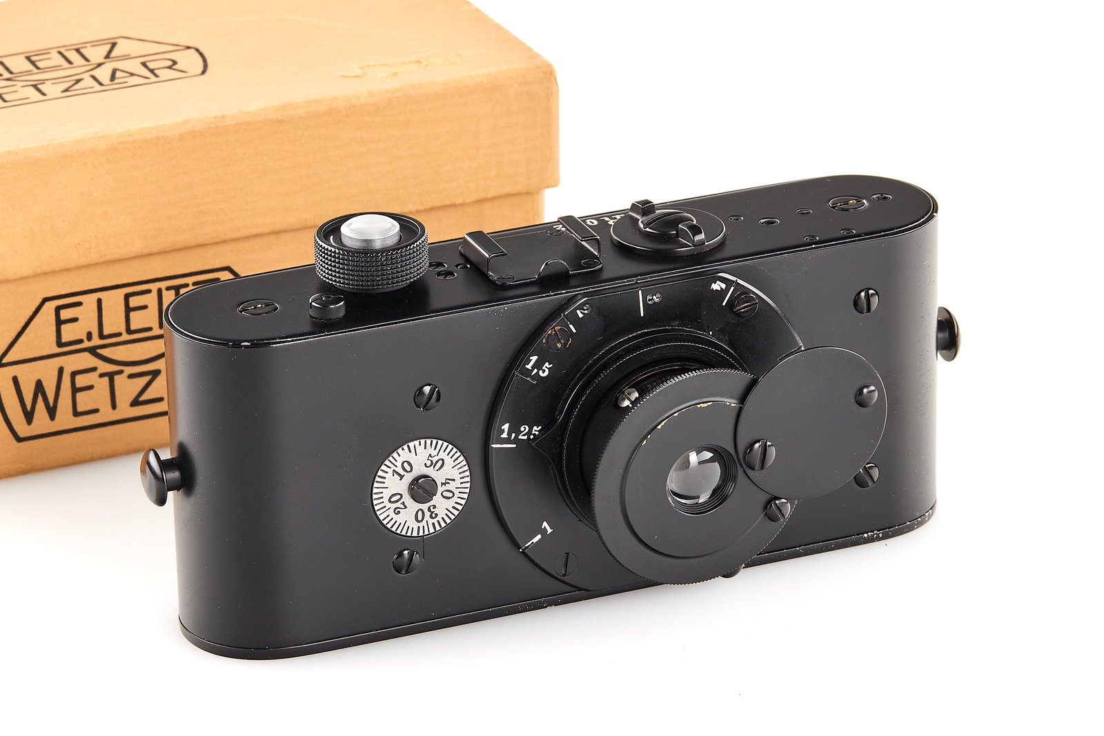 Ur-Leica Replica Arces *: Rere Ur-Leica replica by Italian Alberico Arces, very well made and in good condition. With original box and papers. Alberico Arces was a precision mechanic and the boss of the local Italian Telecom S