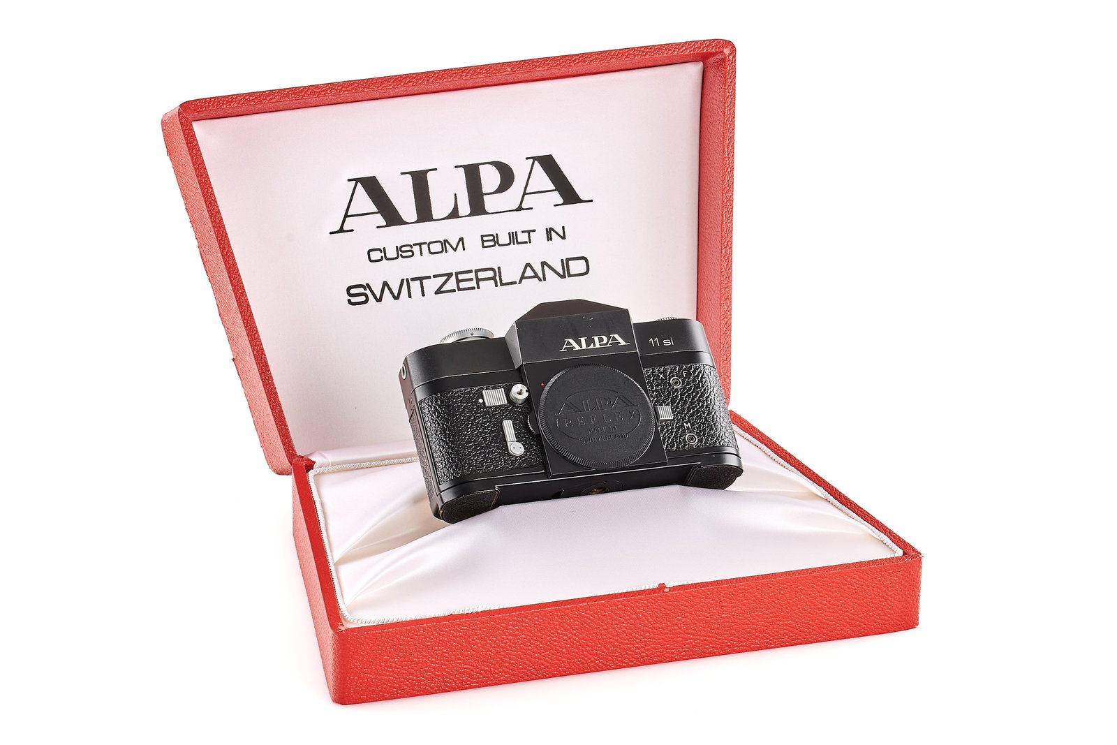 Alpa 11si black dummy: Extremely rare original display camera, dummy 11si black, without any mechanical part, note the serial number starting with 29XXX, typical for dummy Alpa cameras, in near-mint cosmetic condition, incl
