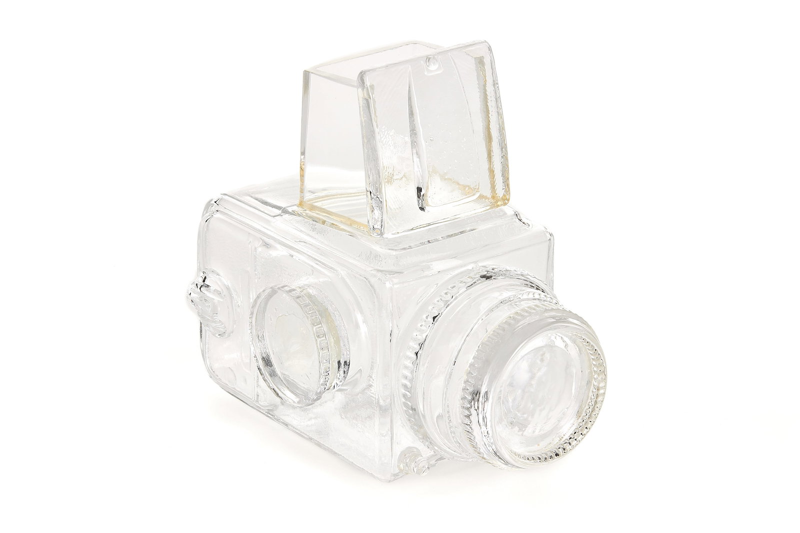 Hasselblad 500C/M Crystal Model: Beautiful crystal model of the Hasselblad 500C/M, manually numbered and signed by the maker Christer Sjögren on the bottom, in mint condition, with maker's box, around 2000 pieces were made. SN: 1205