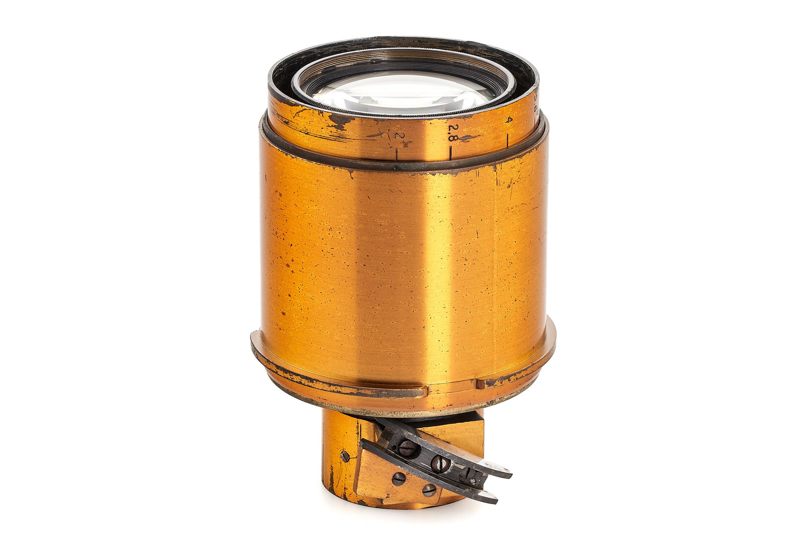 Kinoptik Apochromat 2/100mm *: Very rare high quality French cine lens covering 35mm, here in Debrie mount, in good condition, optics showing some traces of corrosion. SN: 3180