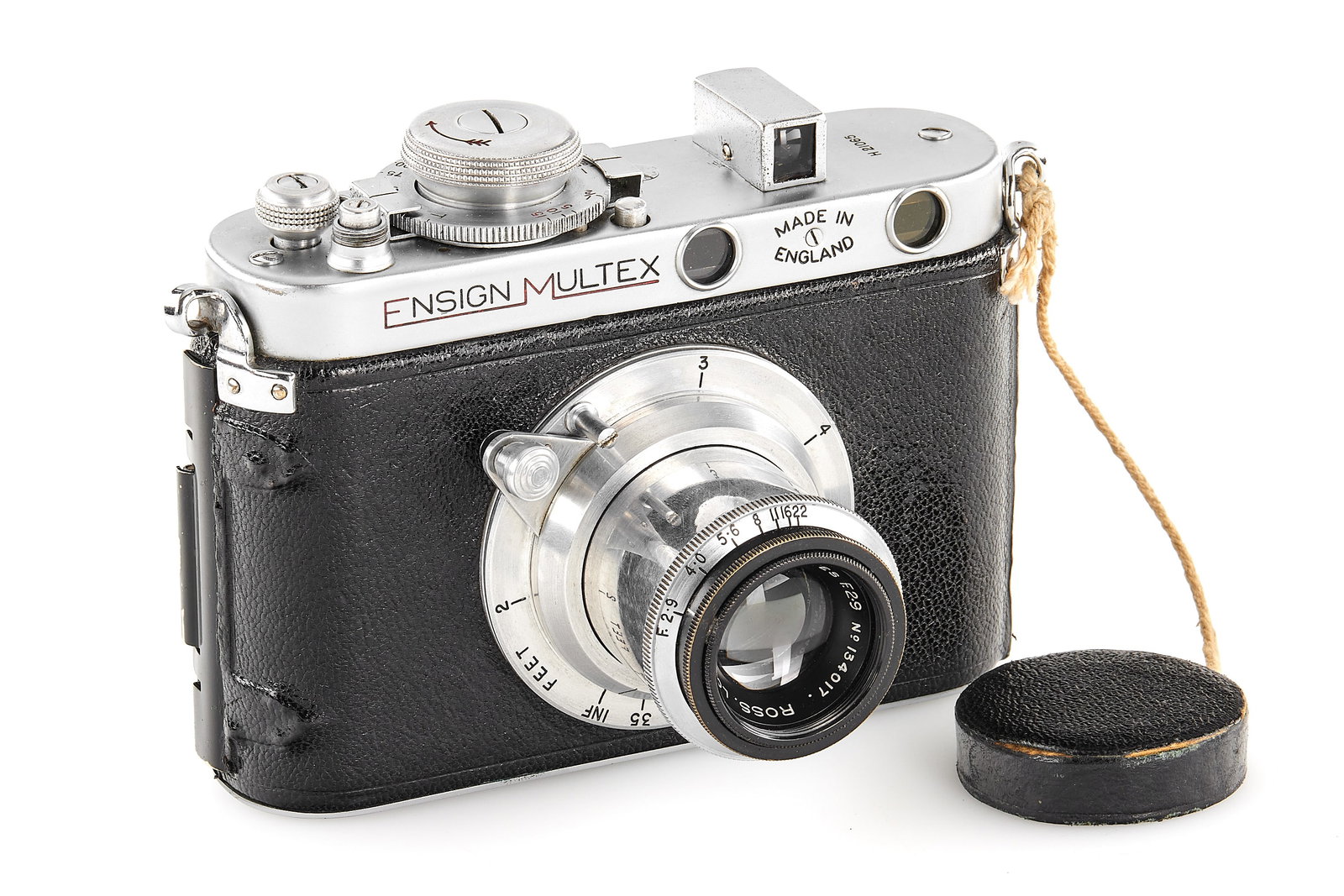 Ensign Multex with Xpress 2.9/53mm *: A very rare English medium format with coupled rangefinder, for 14 exposures 3x4cm on 127 film , in very good condition, shutter curtains not lightproof, with sought-after collapsible Ross Express