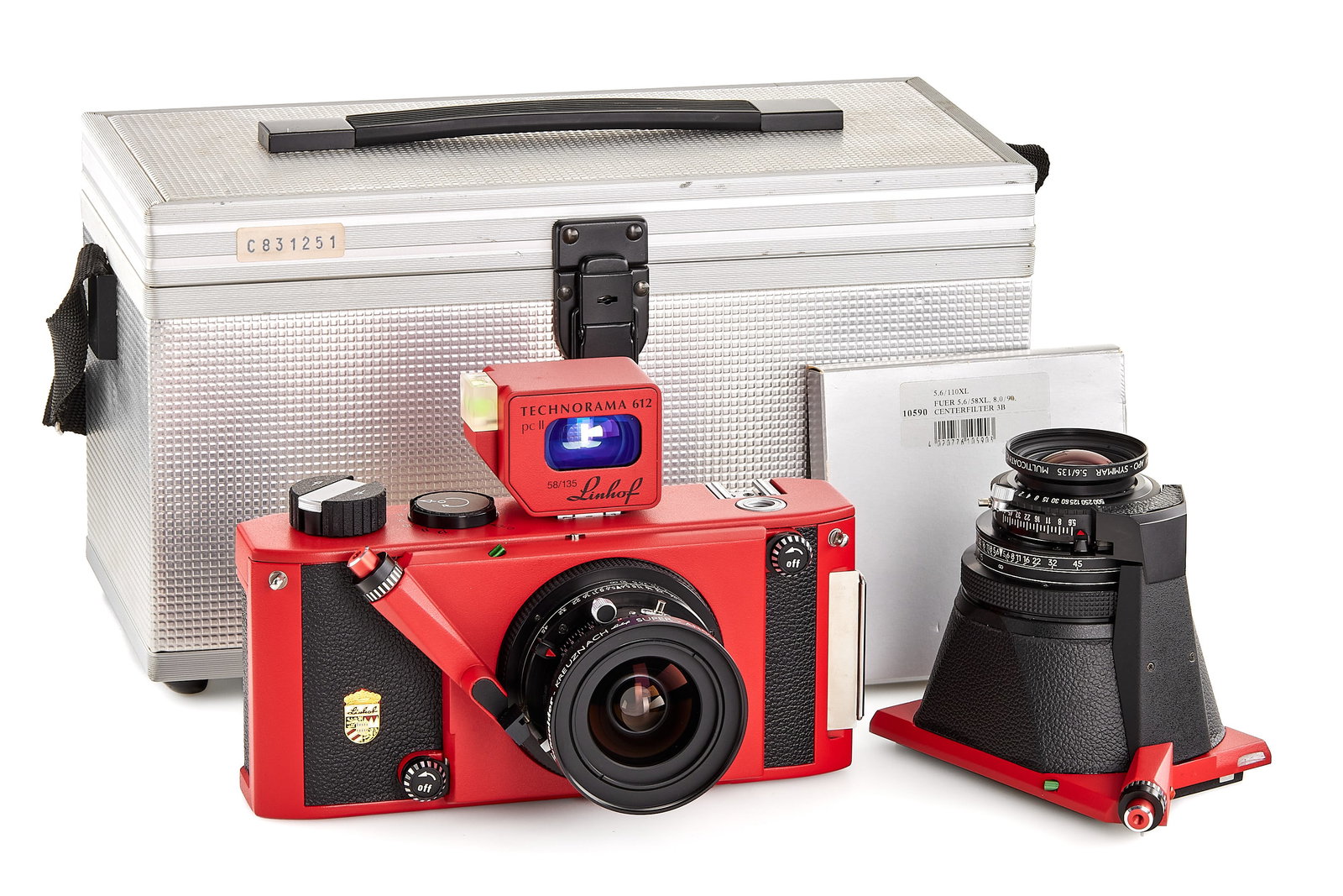Linhof Technorama 612 PC II 'Edition Fire' *: Sought-after, last version of the Technorama, presented here in the extremely rare red ‘Edition Fire’, produced only to order and in very limited numbers. The camera is preserved in almost mint