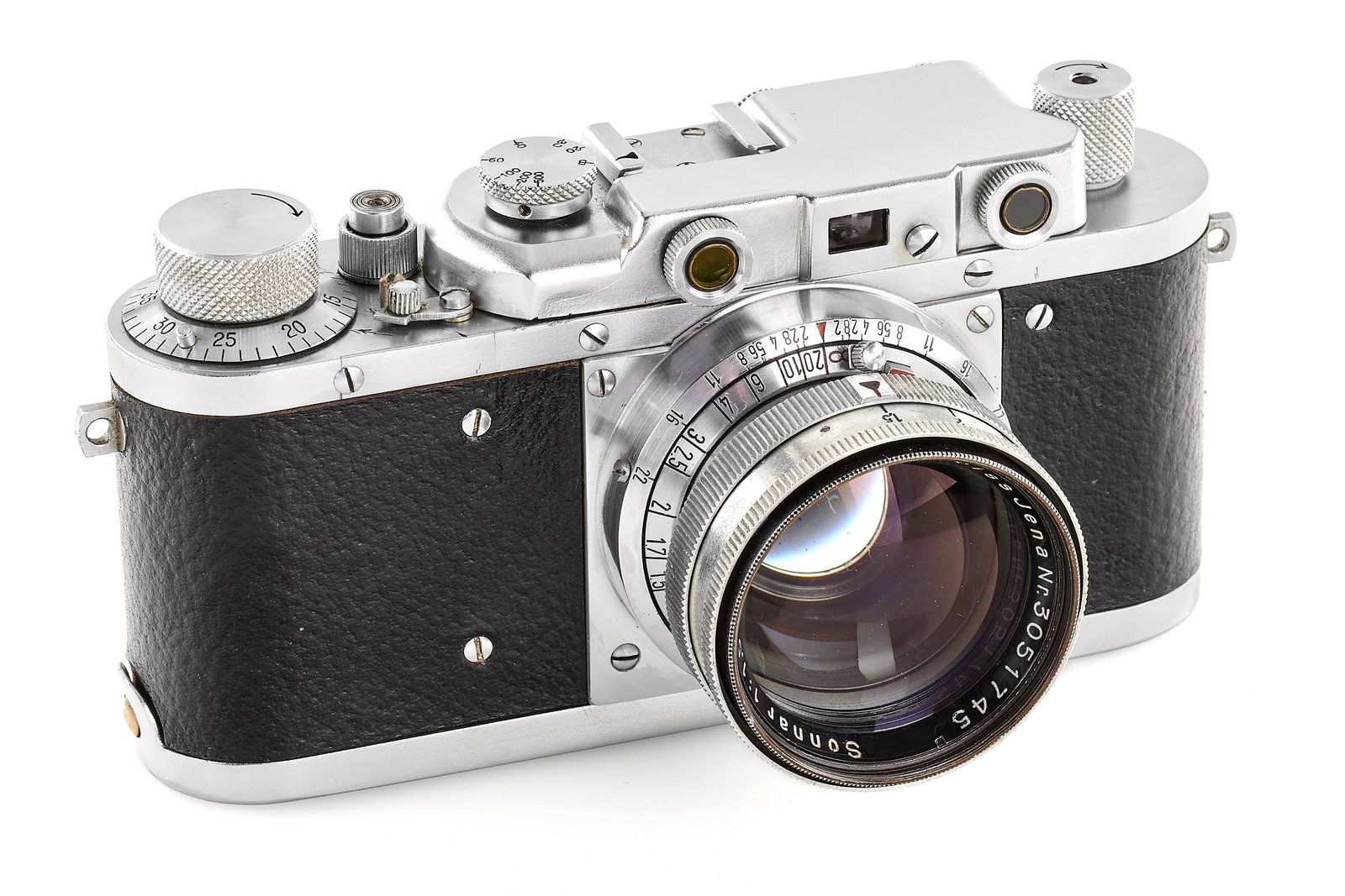 FED TSVVS pre-series: A very rare pre-series / prototype example of the FED TSVVS camera, distinguished by the complete absence of any engravings or markings on the top plate—an important feature identifying it as an ear