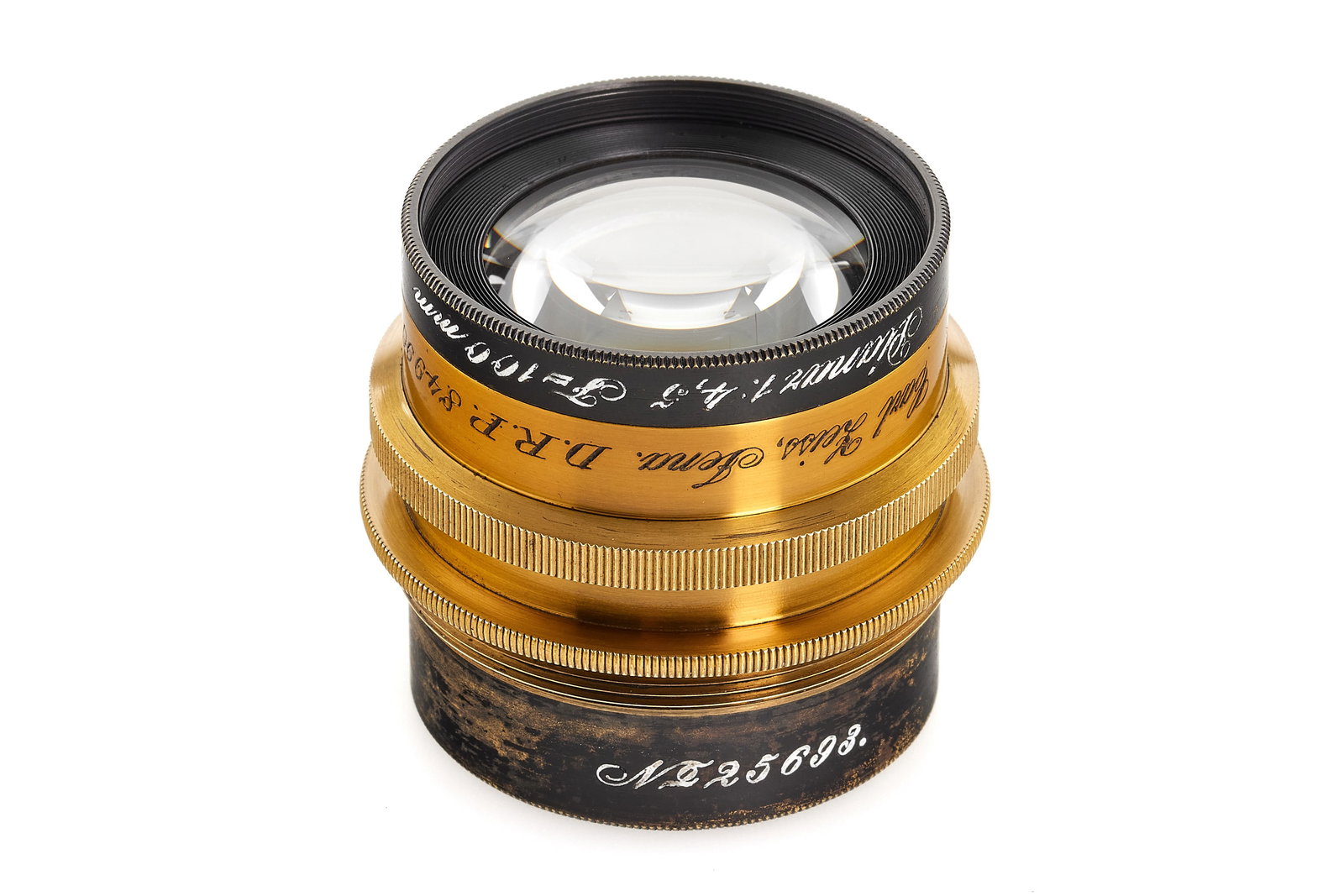 Carl Zeiss Planar 4.5/100mm: Rare early Planar type Serie Ia no.5 for technical purposes, covering medium format, in very good condition, good optics, including leather caps and case. SN: 25693
