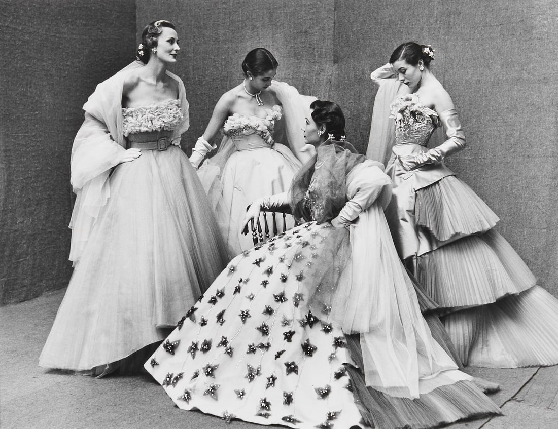 GORDON PARKS (1912–2006) - Fashion Models, Paris 1951: Gelatin silver print, early print 27,5 x 23,5 cm (10.8 x 9.3 in) "A+J Wilde" Collection stamp on the reverse, various notations in pencil on the reverse The photograph shows models Bettina Graziani, S