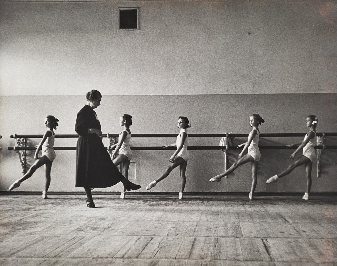 CORNELL CAPA (1918–2008) - Bolshoi Ballet, Moscow 1958: Gelatin silver print, printed in the 1970s, ICP exhibition print 27,9 x 35,2 cm (11 x 13.9 in) Signed and dated by the photographer in ink on the reverse, photographer´s copyright stamp on the revers
