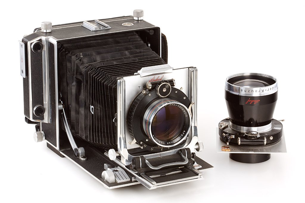 Linhof Super Technika III: body in fine condition with Apo-Lanthar 4.5/21cm no.3455150 (caps) and Tele-Xenar 5.5/360mm no.3944472 (cap) with matching rangefinder cam, no. 37011
