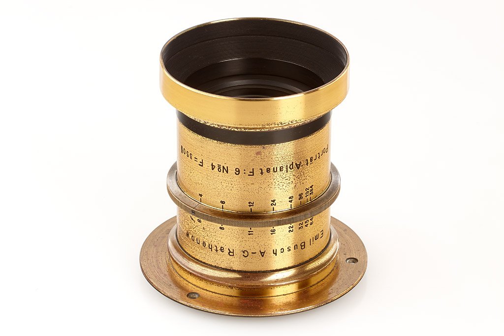 Emil Busch Porträt Aplanat No. 6/350mm: in very good condition with clean lenses, iris diaphragm to 64/384, original flange and shutter cap, no. 223803