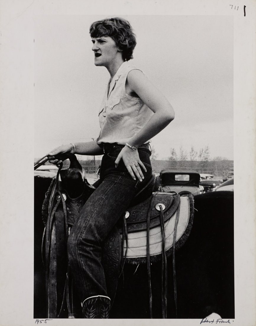 ROBERT FRANK (* 1924): Lander, Wyoming 1955, Vintage silver print 32,7 x 21,6 cm (12.9 x 8.5 in) Signed and dated by the photographer in ink in the lower margin, numbered “711” by him in the upper margin, the Robert Fra