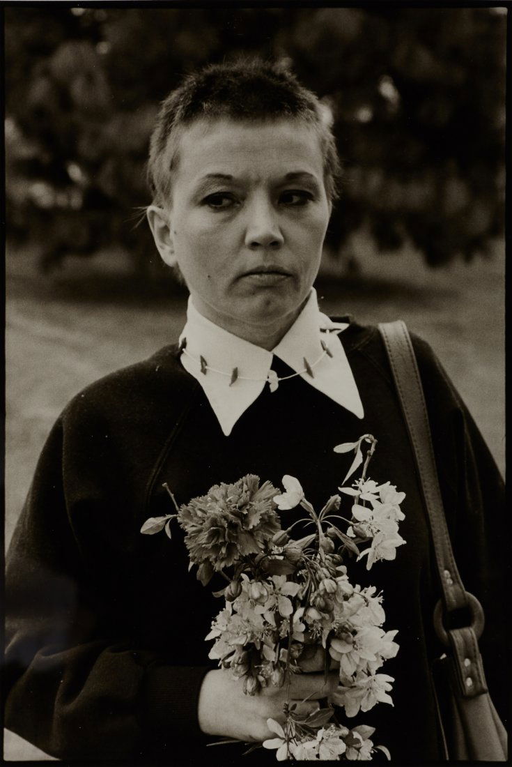 MARY ELLEN MARK (* 1940): Mona, 1970s, Vintage silver print 30,6 x 20,5 cm (12 x 8.1 in) Photographer's “MARY ELLEN MARK” name stamp on the reverse