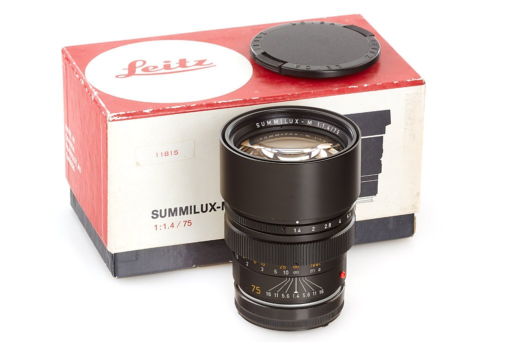 Summilux-M 1.4/75mm 11815: mint, early second version, perfect clean lenses, caps, original maker's box, 1982, Sn. 3224107
