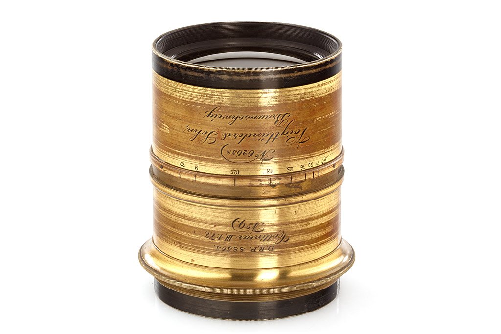 Voigtländer Collinear III 7.7 No.9: very rare Collinear with 522mm focal length, very good lenses, iris diaphragm missing, slot for waterhouse stops, 1899