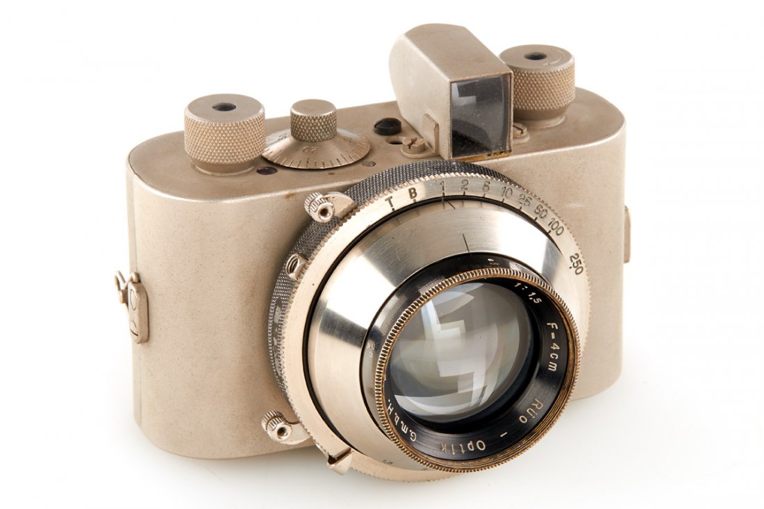 Bopp Nachtkamera *: extremely rare German 35mm camera for 18x24mm exposures, the film runs from spool to spool, the Rüo-Optik Caleinar 1.5/40mm no.21507 in Compur shutter was made in the late 1920's for cine cameras, ba