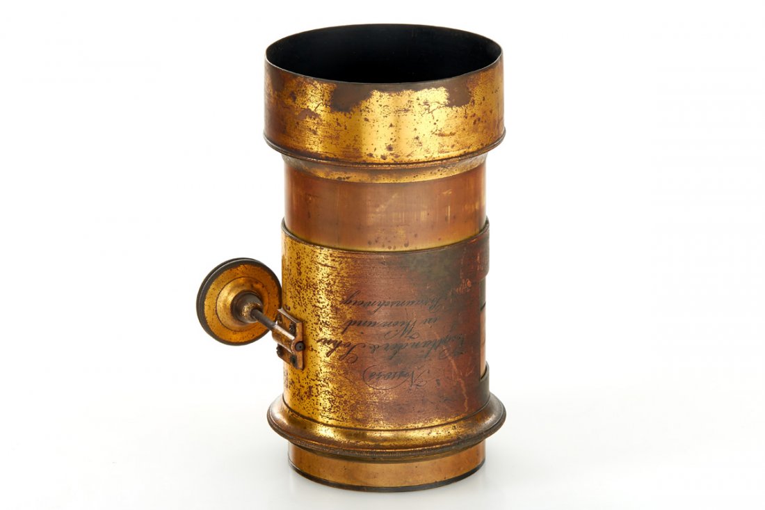 Voigtländer Petzval lens: Voigtländer & Sohn in Wien und Braunschweig, early Petzval lens in original condition, focal length c.30cm, total height 20.5cm, front element diameter 7.5cm, rear element diameter 8cm, rack and pini