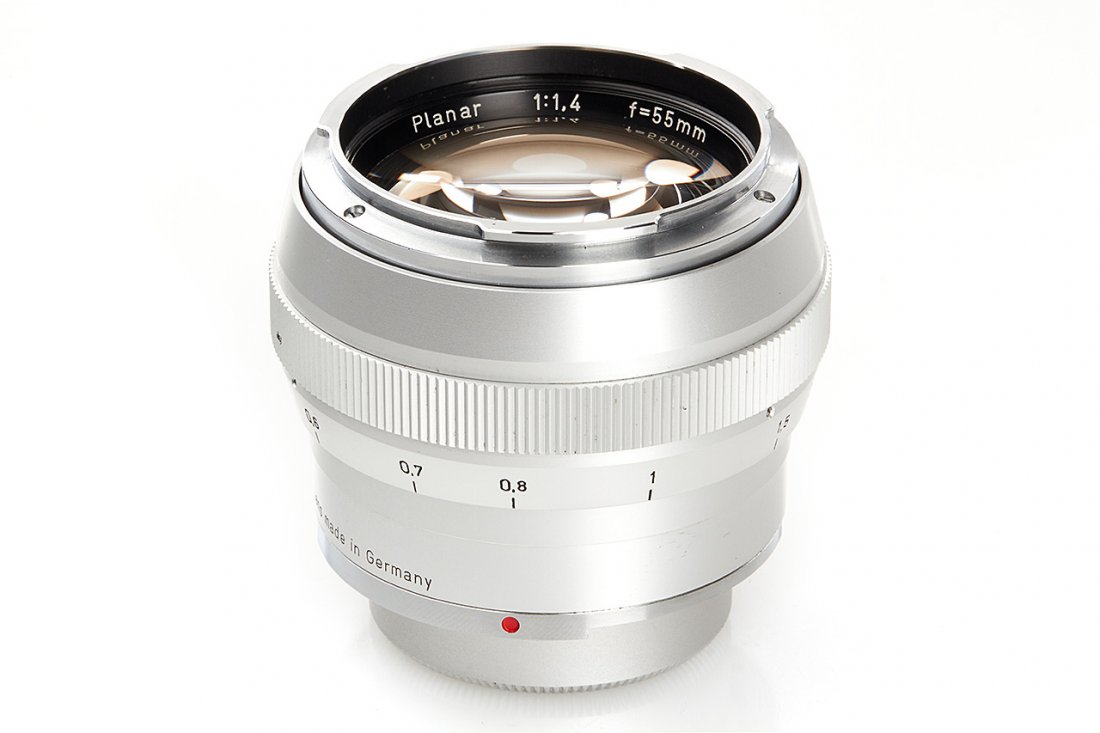 Carl Zeiss Planar 1.4/55mm chrome (1 of 4)