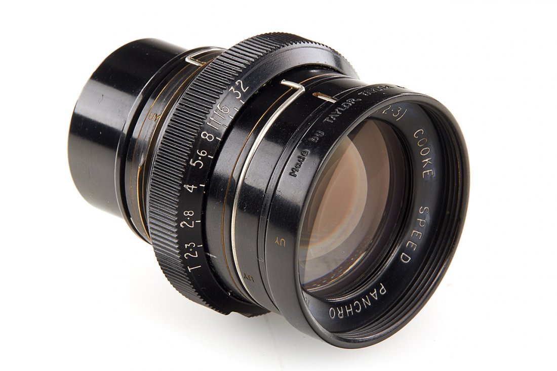 Taylor & Hobson Cooke Speed Panchro 2/50mm: coated lens in fine condition, very clear lenses with minimal cleaning marks, diaphragm to 32, c.1950, no. 468938 The buyers premium for all items exported out of E.C. (European Community) is 23%. For