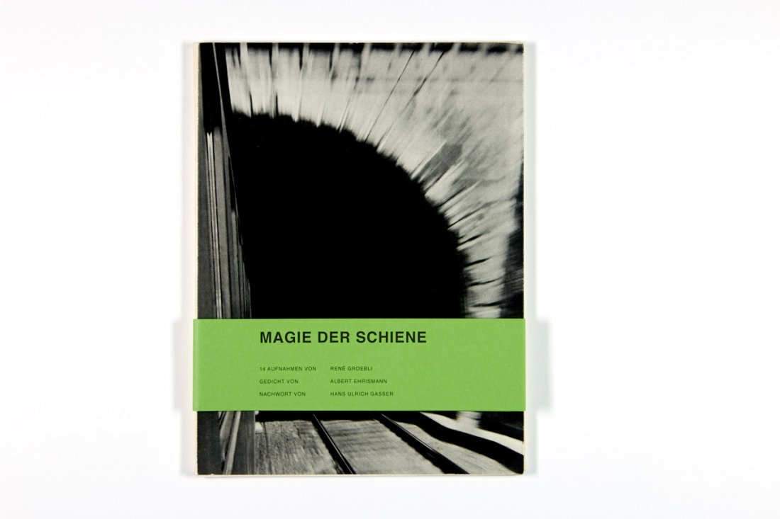 RENÉ GROEBLI (* 1927): ‘Magie der Schiene’ (Rail Magic), Kubus Verlag, Zurich 1949, First limited German original edition of 700 copies, signed by René Groebli, no. 9/700, mint condition, paperback with original dust j