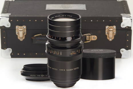 Taylor Hobson Cooke Telepanchro 2.8/152mm (6"): rare, high quality telephoto lens in M42 mount, dual scale in meter and feet, clean optics with only few minimal cleaning marks on front element, with filter adapter, hood, front cap and dedicated cas
