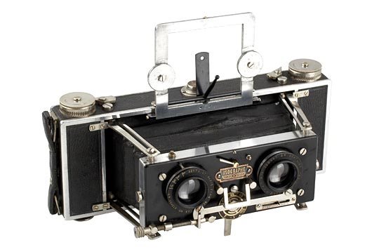 Baudry Isographe Stereo: extremely rare folding-strut stereo camera for paired 6x6cm exposures, Berthiot 4.5/75mm lenses, in good working condition (no. 147, 1940, condition B) Title (German):Baudry Isographe Stereo Descripti