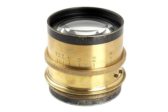 Berthiot Paris Olor 6/500: 500mm brass lens with iris diaphragm in original condition (no. 54859, condition B-) Title (German):Berthiot Paris Olor 6/500 Description (German): 500mm Messingobjektiv mit Irisblende im Originalzust