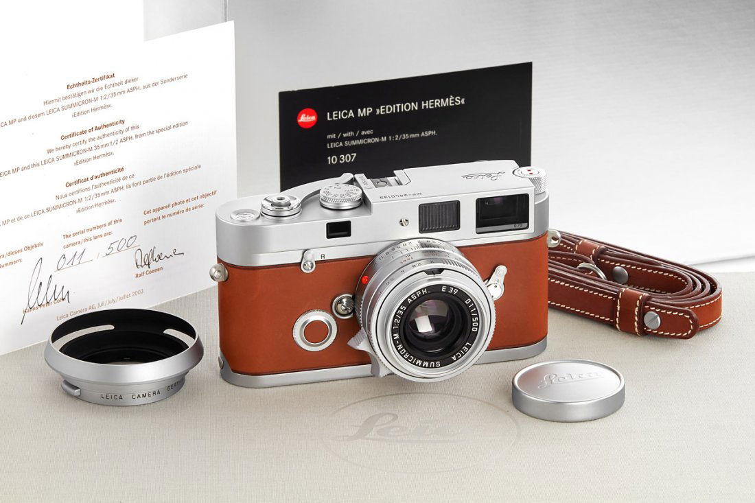 Leica MP 'Edition Hermes', 2003, no. 011/500: limited edition of 500 pieces (special no.011/500), complete and new with Summicron 2/35mm Asph., maker's box The buyers premium for all items exported out of E.C. (European Community) is 23%. For ite