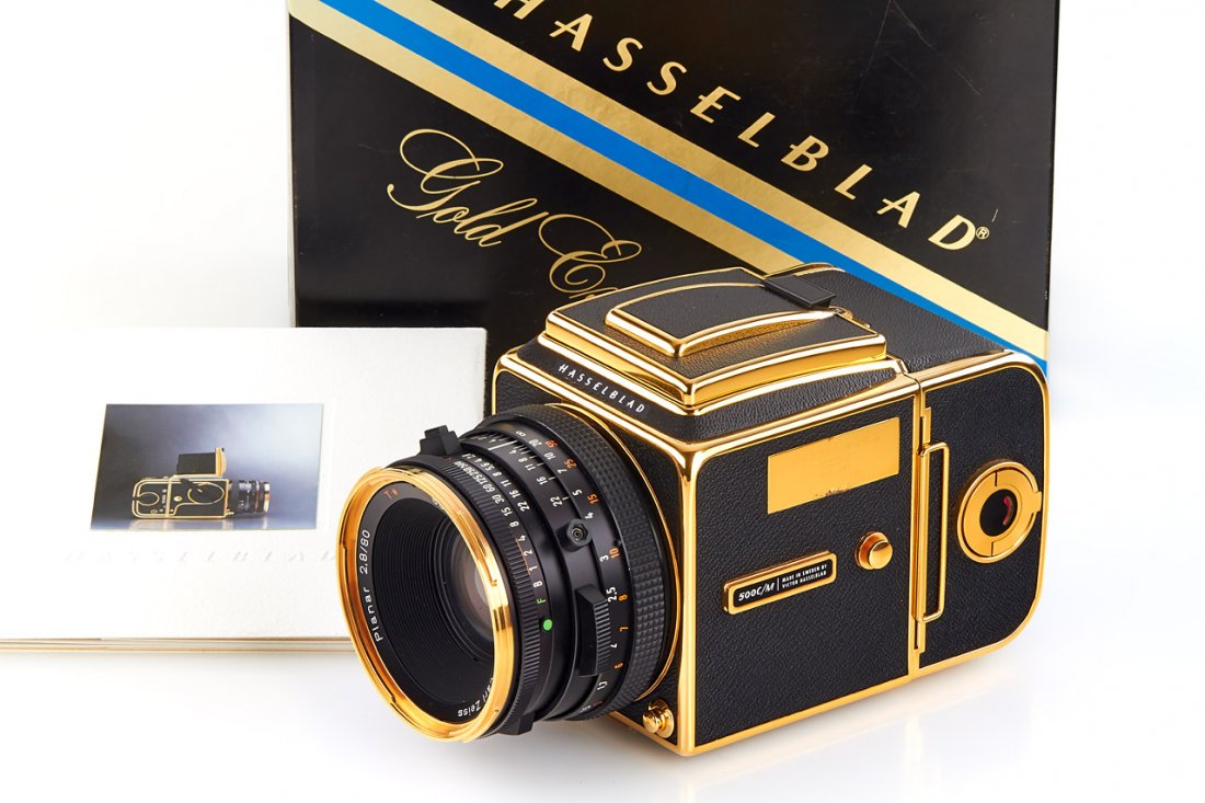Hasselblad 500 C/M 'Gold Exclusive' *, 1987, no. (1 of 8)
