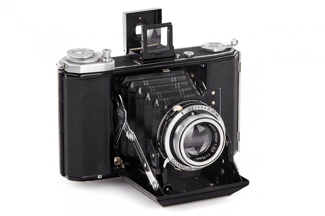 Zeiss Ikon Ikonta 521/16 'Opton G.m.b.H.', 1950 (1 of 6)