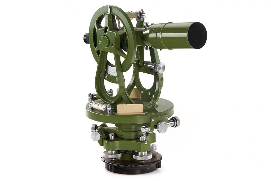 Nikon Theodolite Transit G2 Nippon Kogaku Tokyo, 1949, (1 of 5)