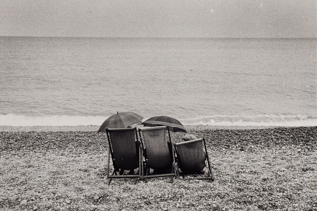 BRUCE DAVIDSON (* 1933): UK (from ‘England/Scotland), 1960 Vintage silver print 18 x 27,1 cm on 28 x 35 cm paper Photographer's agency credit stamp and neg. no. stamp on the reverse LITERATURE Bruce Davidson, England / Scot