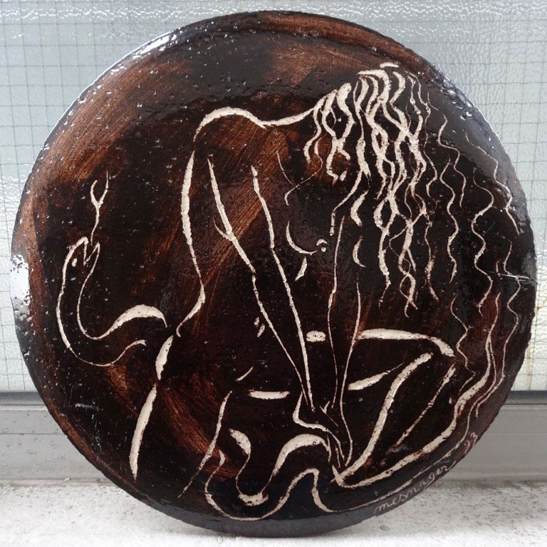 Jérome MESNAGER Woman with a snake" Ceramic sculpture: Jérome MESNAGER Woman with a snake Original glazed ceramic sculpture Signature in the ceramic in the lower left Unique piece made by Jérome MESNAGER in the Sassi Milici workshop in Vallauris (Stamp