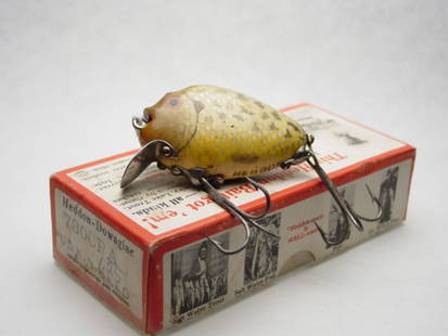 Heddon 730 Punkinseed Lure: Crappie finish, includes box with pocket catalog. Grade: Excellent