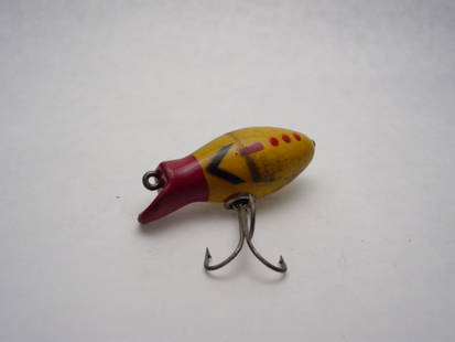 Creek Chub Baby Bomber Lure - Victory Finish: Baby bomber in tough victory finish. Grade: Excellent