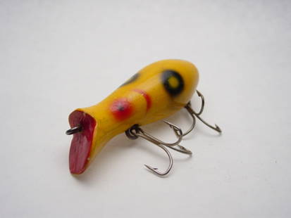 Nichols Lure: Yellow with green spots. Grade: Excellent