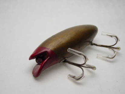Carters Best-Ever Lure: 3" long 3/4oz., medium body, chip on lip and tail. Grade: Good