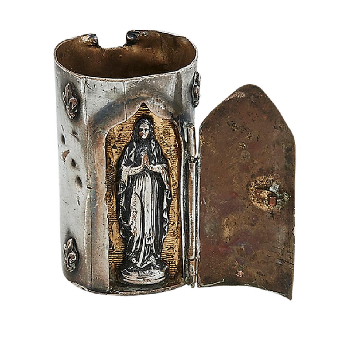 French, Madonna reliquary case, lacking lid, 19th: French, Madonna reliquary case, lacking lid, 19th century, silver-plate copper, parcel gilt, unmarked, with Fleur-de-Lis decoration and a hinged door revealing the Virgin Mary, 3/4"dia x 1 1/4"h Prove