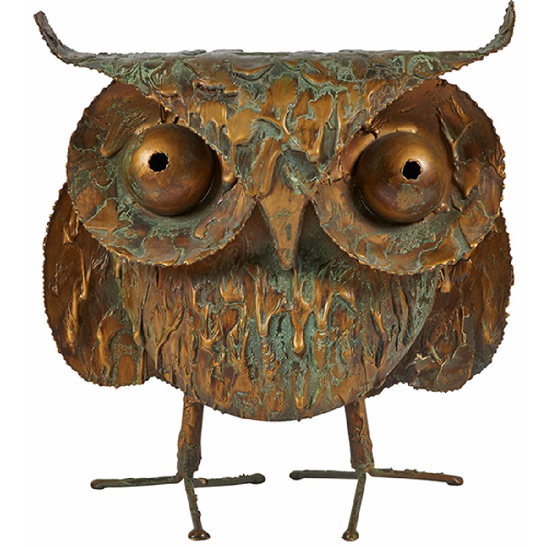 Curtis Freiler and Jerry Fels for C. Jeré Owl sculpture (1 of 4)