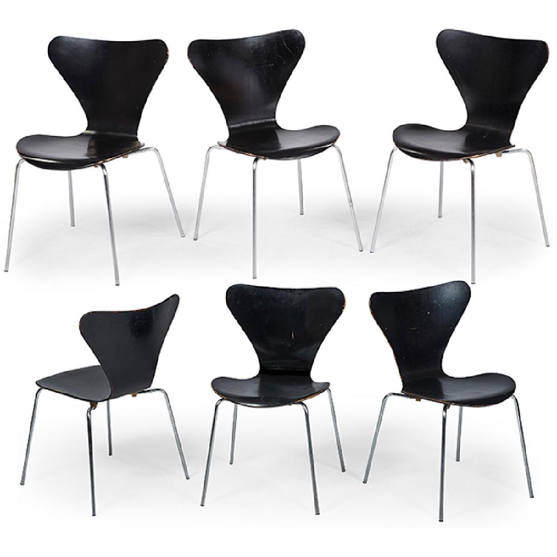 Arne Jacobsen (1902-1971) for Fritz Hansen Series 7 (1 of 1)
