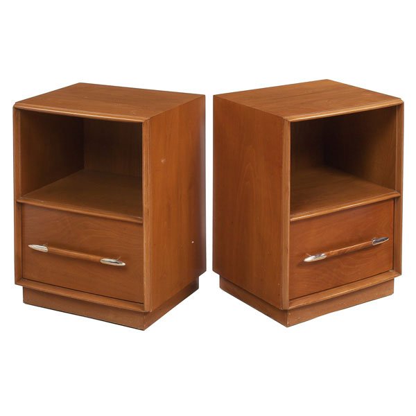1138: T.H. Robsjohn-Gibbings nightstands, pair