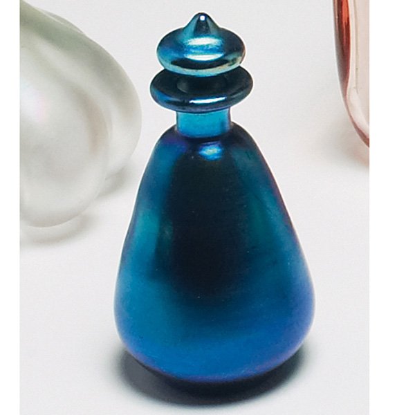 Steuben perfume bottle blue aurene: Steuben perfume bottle and stopper, blue aurene, marked aurene, shape #2835, 2.75"h, bruise to tip of stopper