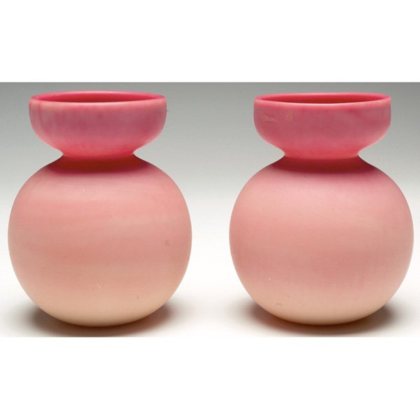 Gunderson Pairpoint Burmese vases, pair: Gunderson Pairpoint Burmese vases, pair, bulbous form with inverted neck, 4.75"h