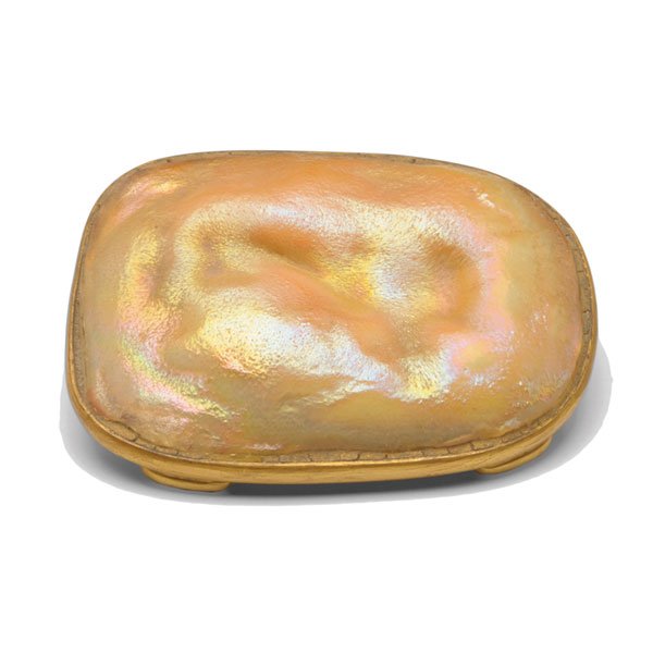 Tiffany Studios: Tiffany Studios trivet, bronze footed form with an inset gold turtleback tile with brilliant iridescence, original gold dore patina, signed Tiffany Studios, New York, #935, 4.5"w x 6"l