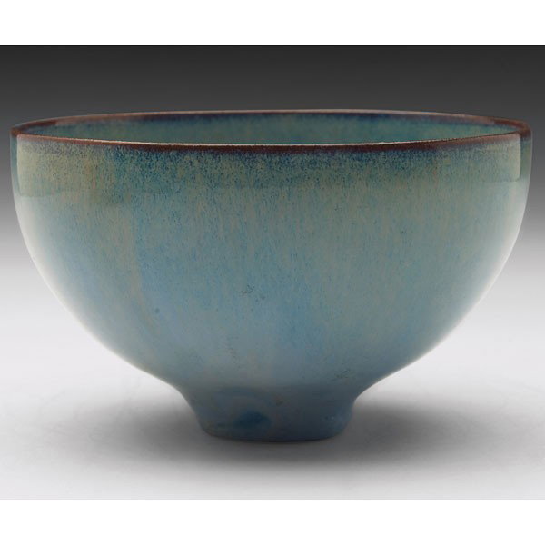 Gertrude and Otto Natzler bowl, red clay, covered : Gertrude and Otto Natzler bowl, red clay, covered in a blue and tan glaze, signed, #L781, 4"w x 2.5"h