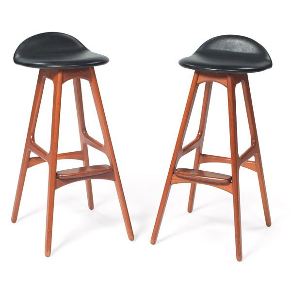 Erik Buck barstools, pair, by Oddense Maskinsnedk: Erik Buck barstools, pair, by Oddense Maskinsnedkeri A-S, made in Denmark, 1960s, teak frames with rosewood footrests, seats upholstered in original black vinyl, both signed, original finish, 15.5"w x