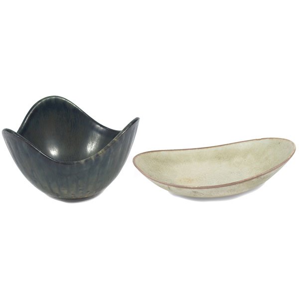 Rorstrand ceramics, Gunnar Nylund dish, Carl-Har: Rorstrand ceramics, two, small Gunnar Nylund dish, blue-green glaze with vertical incised lines, marked "Sweden GN ASH", 3.5"dia x 2"h, with a Carl-Harry Stalhane dish, cream-colored glaze, glaze miss