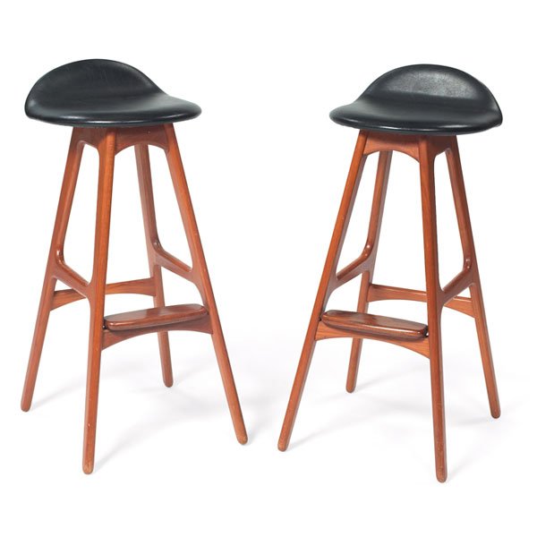 Erik Buck barstools, pair, by Oddense Maskinsnedk: Erik Buck barstools, pair, by Oddense Maskinsnedkeri A-S, made in Denmark, 1960s, teak frames with rosewood footrests, seats upholstered in original black vinyl, both signed, original finish, 15.5"w x