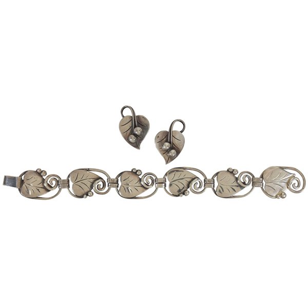 Georg Jensen, Inc. U.S.A. bracelet and earrings: Georg Jensen, Inc. U.S.A. bracelet and earrings, sterling silver links with leaf and berry designs, #112, bracelet: 7.5"l, screw-back earrings: 1.25"w each