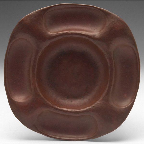 Gustav Stickley tray hammered copper: Gustav Stickley tray, indented form in hammered copper, original patina, marked, 6"w